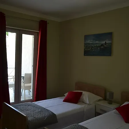 Samson Nocleg ze śniadaniem 3*