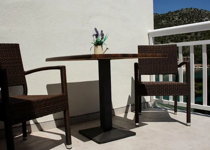 Samson Panzió Marina